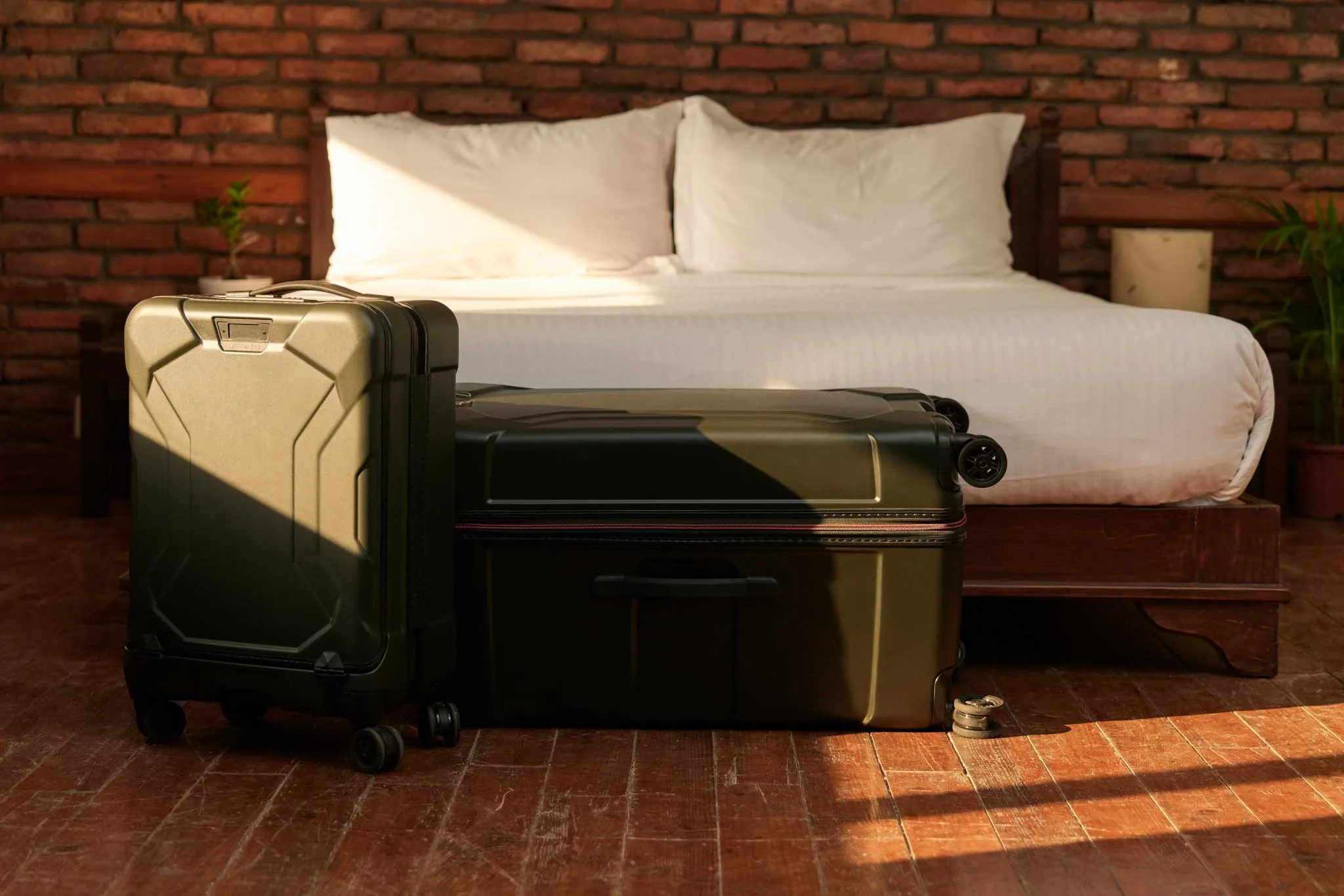 Briggs & Riley Torq Medium Hardside Trunk Spinner